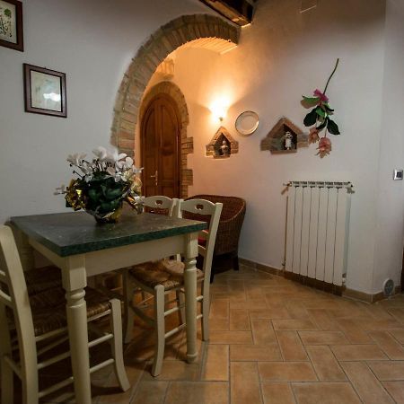 Dimora Tipica Toscana Монтичиано Экстерьер фото