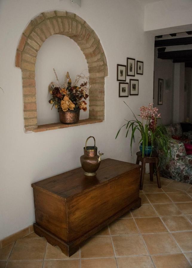 Dimora Tipica Toscana Монтичиано Экстерьер фото